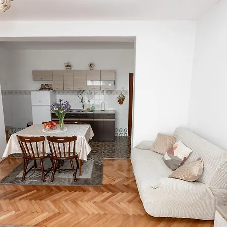 Apartment Apartman Ignjatovic *